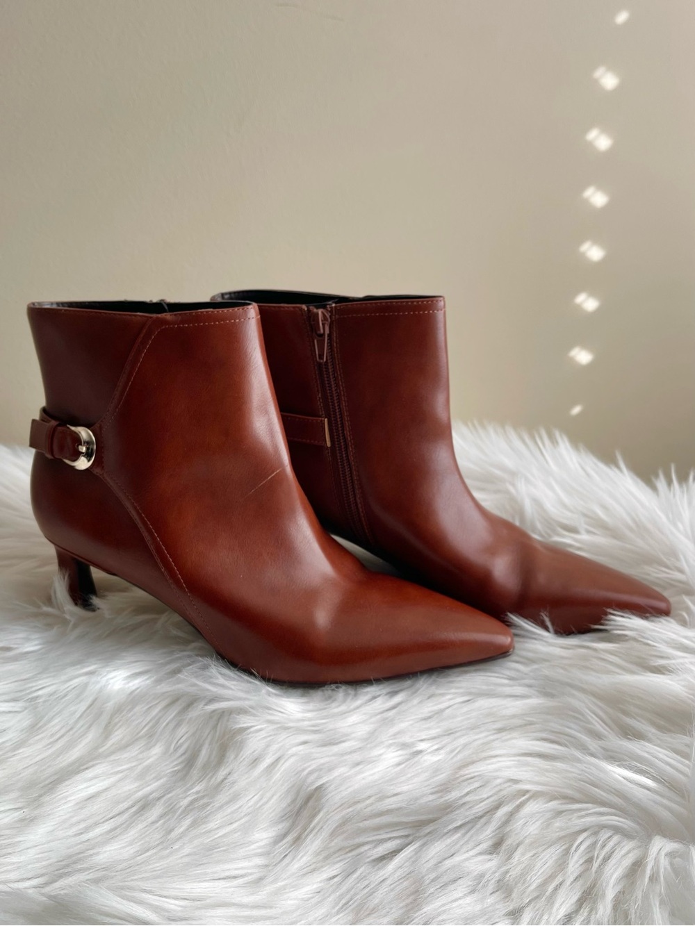 Naturalizer Chestnut Brown Kitten Heel Leather Pointed-Toe Ankle Booties